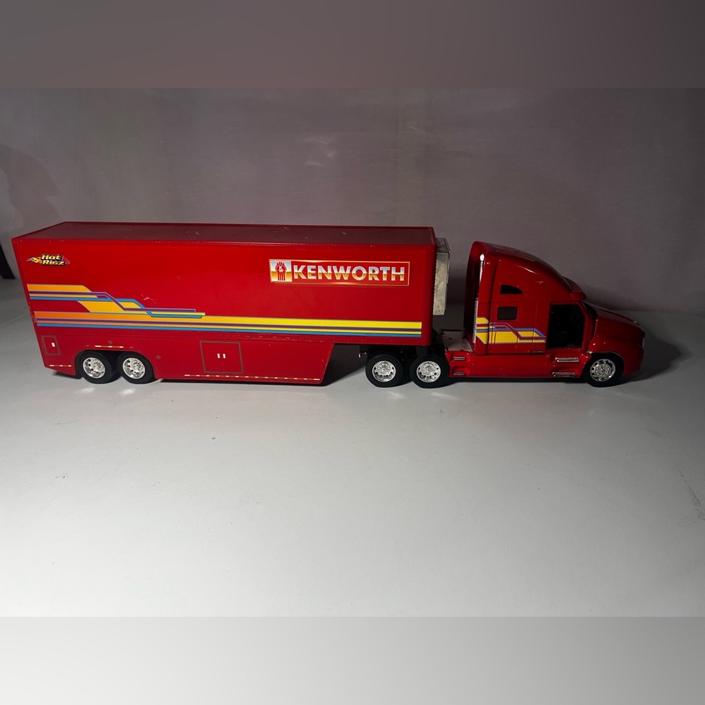 Jada Toys Hot Rigz Red Kenworth Semi Truck Trailer